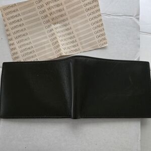 BNWOT Dark Chocolate Brown Genuine Leather Wallet